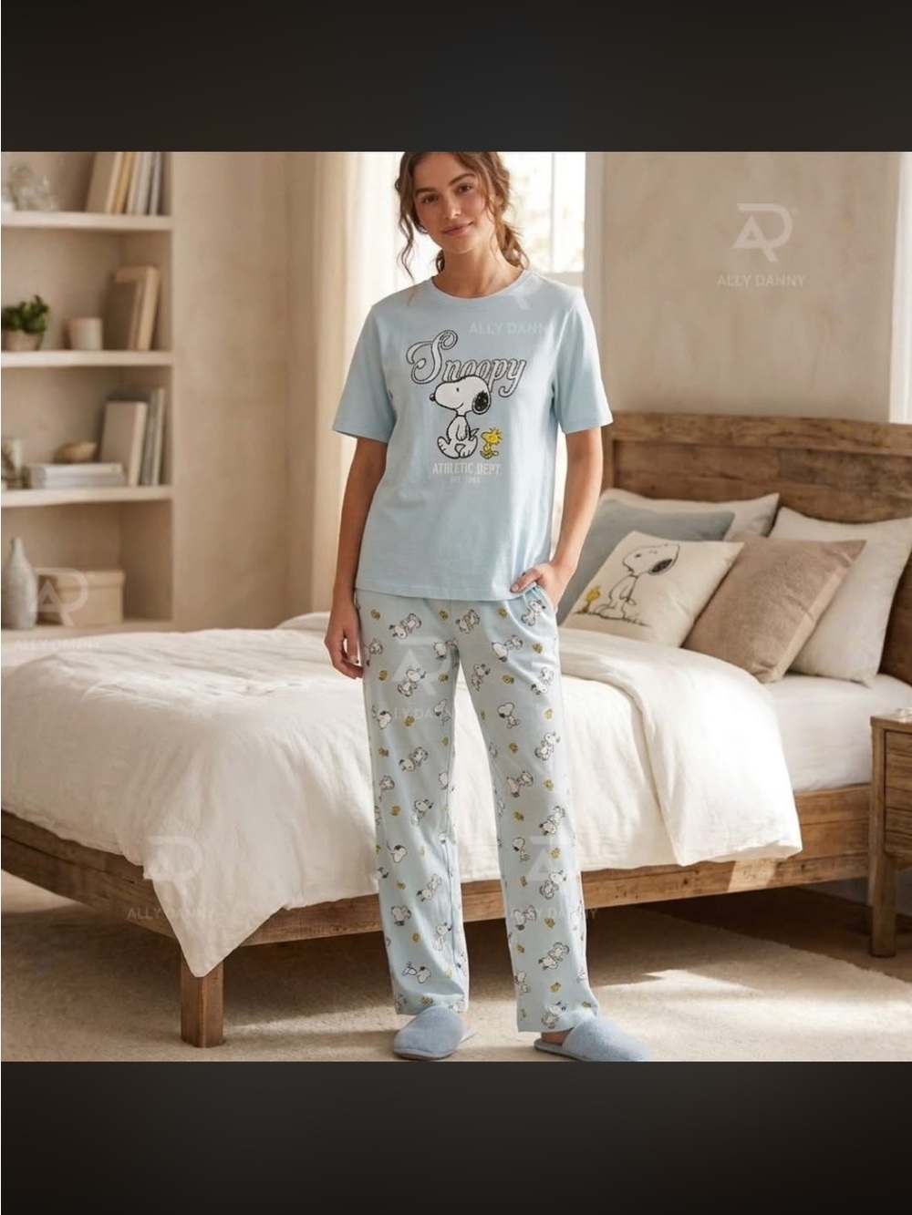 Peanuts NWT Snoopy Light Blue Cotton Pajama Set for Women